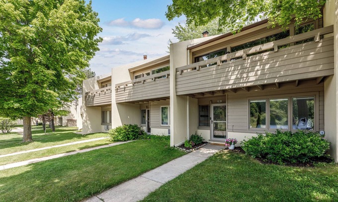 Cedar Casa | 3-bedroom townhome in charming Cedar with AC, WiFi. Enjoy your stay!