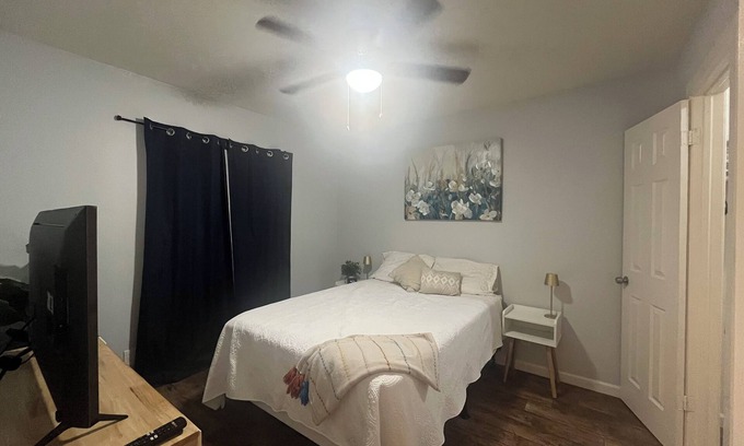 Tempe Casa | 3-bedroom townhome in fantastic Tempe with AC