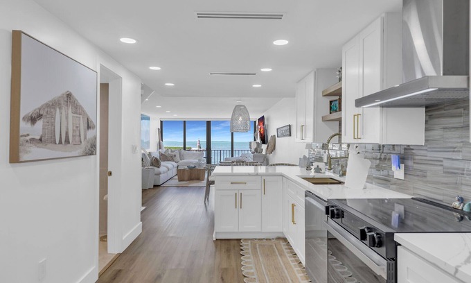 Islamorada Complejo | 3-bedroom Townhome with Direct Ocean Views at resort in Islamorada