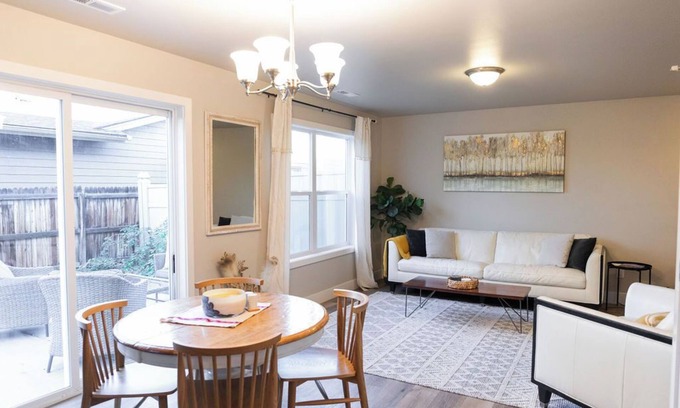 Billings Casa | 3-bedroom townhome with patio and attached 2car garage, close to hospitals