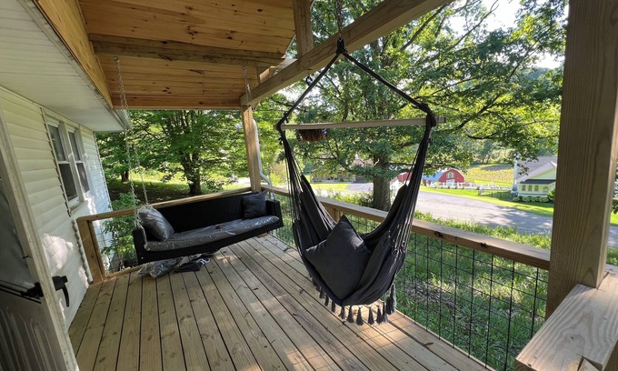 Lancaster Casa | 3-bedroom vacation home 19 minutes from Hocking Hills State Park