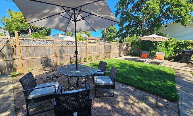 Racine Casa | 3-bedroom vacation home just a short walk to Lake Michigan