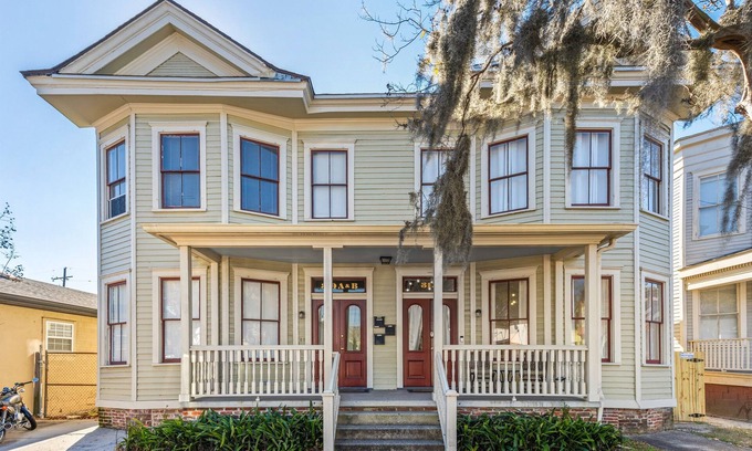 Thomas Square Casa | 3 Bedroom Victorian Townhouse - Near SCAD & Forsyth Park