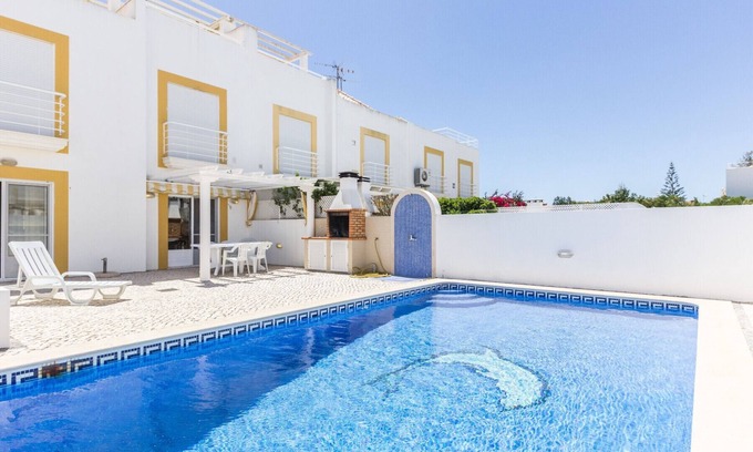 Manta Rota Chalet De Esquí | Villa de 3 dormitorios en 1ª línea de playa y wifi by AlgarveManta (20V3)