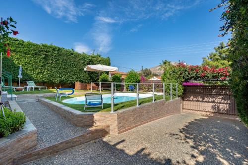 Saronikos Casa | 3 Bedroom Villa with private pool in Lagonisi