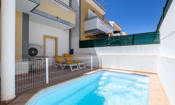Manta Rota Chalet De Esquí | Casa de 3 habitaciones con piscina privada cerca de la playa by AlgarveManta (23V3)