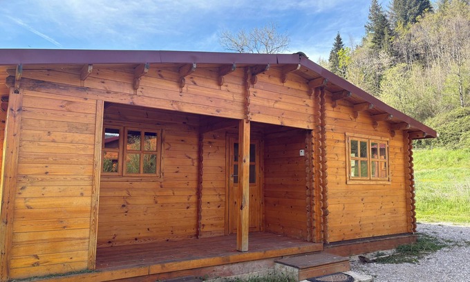 Fougax-et-Barrineuf Chalet De Esquí | 3-bedroom wooden chalet, on 1500m2 of enclosed grounds not overlooked