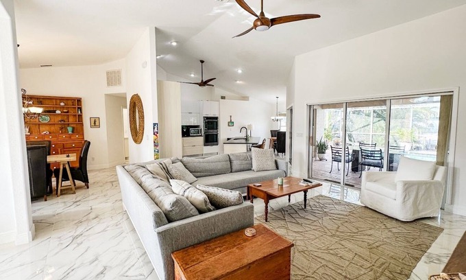 Saint James City Casa | 3-bedroom waterfront pool house in Manatee Bay. BYOB: Bring your own boat