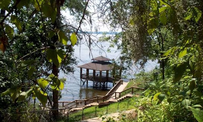 Negreet Villa | 3 * DORMITORIOS * 3 * BAÑOS * DORMITORIOS 10 * PISCINA * GOLF * PESCA * DEPORTES DEL AGUA * RELAJANTE * FAMILIAR