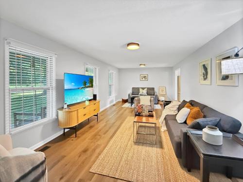 Murray Casa | 3 Bedrooms 8 Guests Modern Ranch Retreat on Half Acre