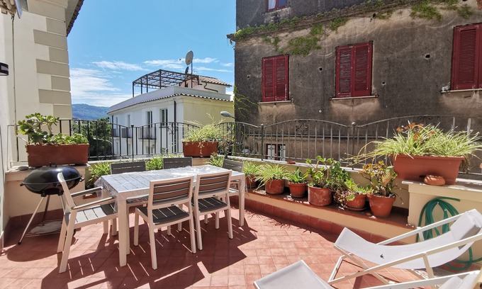 Piano di Sorrento Apartamento | 3 bedrooms & terrace- Sorrento
