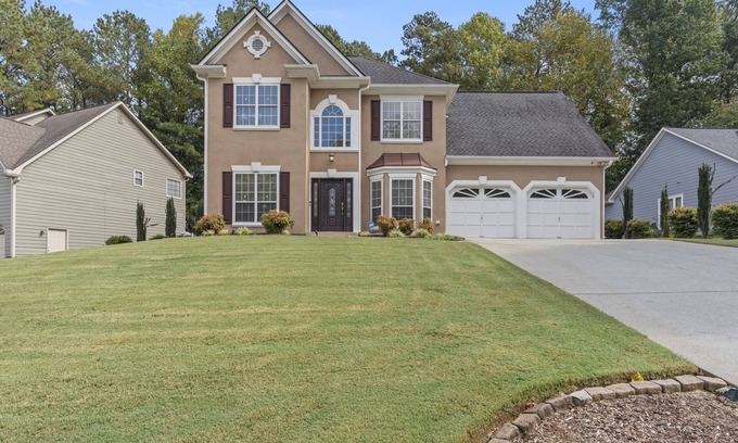 Woodstock Casa | 3 Beds 2 &1/2 Bath Family Home! Close to Lake Point, Braves, East Cobb Baseball