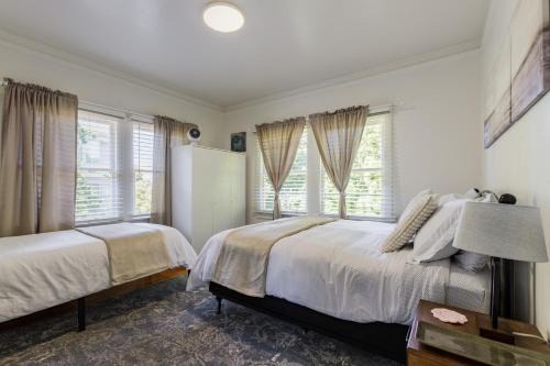 Poets Corner Apartamento | 3 Berkeley - 1 Bedroom Apartment, with Laundry