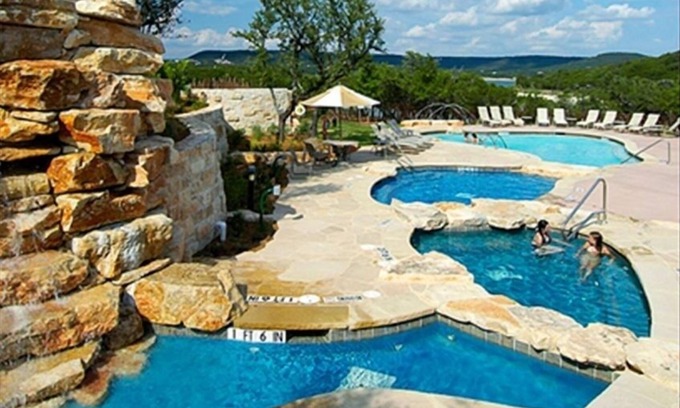 Jonestown Condominio | 3 dormitorios / 2 baños Villa Hollows Resort de Lujo / Lago Travis