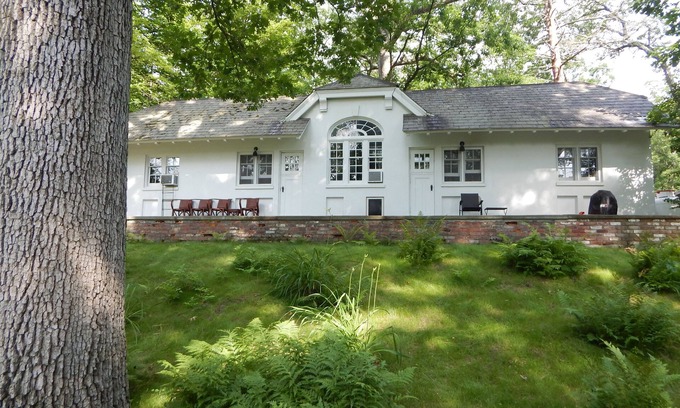 Town of Clermont Cabaña | Cabaña de 3 dormitorios en el histórico Hudson Valley Estate - Cerca de Bard College