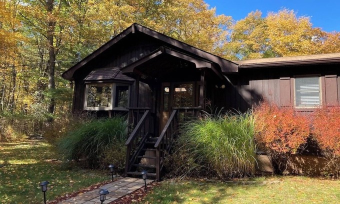 Highland Lake Cabaña | 3-BR Cottage w/ Game Room, Firepits, Lake Nearby in Highland Lake