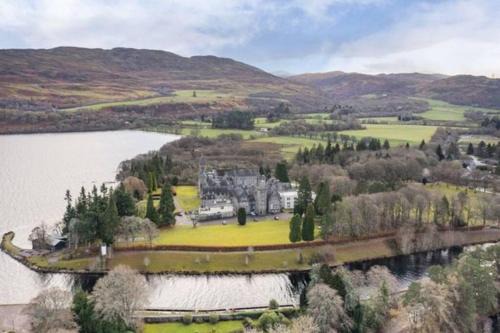 Fort Augustus Apartamento | 3 BR Luxury Apt at Highland Club - Fort Augustus