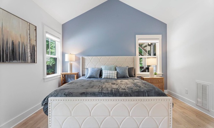Southwest Raleigh Casa | 3 BR, Sleeps 8, NEW, Work Space, Mins to Dwn Twn Raleigh