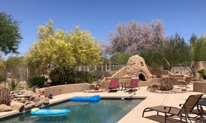 Tonto Verde Casa | Casa de vacaciones de 3 dormitorios en campo de golf con piscina privada en el patio trasero / jacuzzi / chimenea