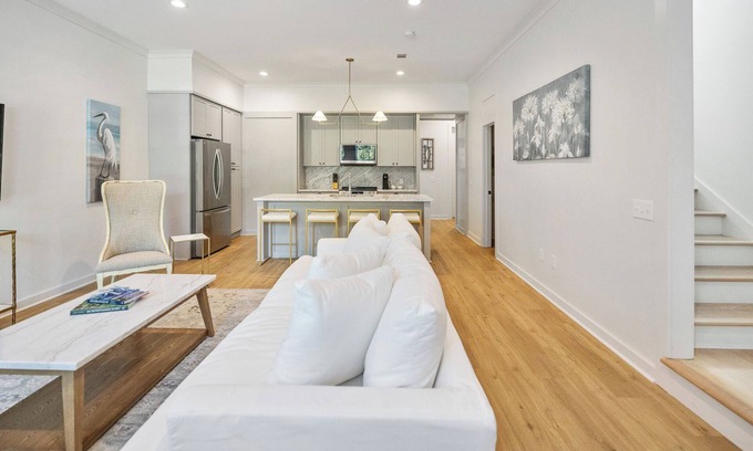 Pass Christian Casa | 3 Charming Townhomes for Big Groups-Pool,Walk to Beach, WIFI