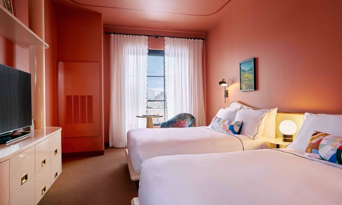 East Market District Casa | 3 Comfortable Units at Hotel Genevieve, Pets Allowed! Near Speed Art Museum