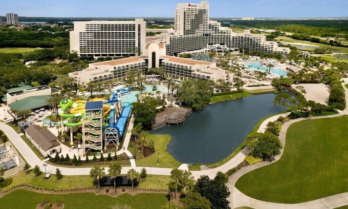 Florida Central Atlantic Coast Hotel | 3 Connecting Suites at a 4⭐️ Hotel