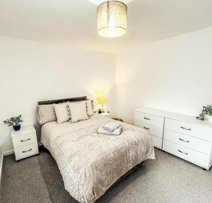 Skelmersdale Apartamento | 3 Double Bedrooms, Lancashire Townhouse, a base to explore