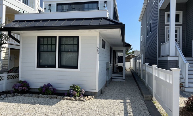 Ship Bottom Casa | 3 from beach, 3 bedroom 1.5 Bath!