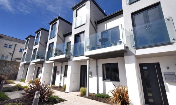Seaton Casa | 3 Grove Mews