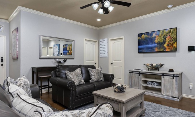 Wellborn Casa | 3 camas King / 3 baños completos / 5 min a Kyle Field