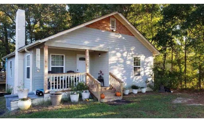 Lawrenceville Casa | 3 Kings, 70” 4k TV Renovated Ranch 1920 in downtown Lawrenceville! 30 min to ATL