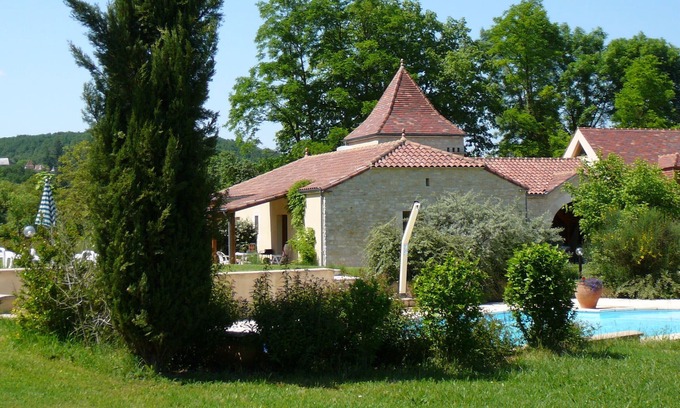 Degagnac Casa | 3 casas de vacaciones de lujo con piscina en Dordoña / Lot en una pequeña finca