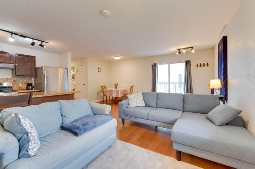 Abbott Loop Casa | 3 Mi to Alaska Zoo Family Home in Anchorage!