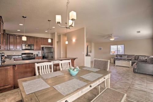 Lake Havasu City Casa | 3 Mi to Beach and Boat Launch Lake Havasu Home!