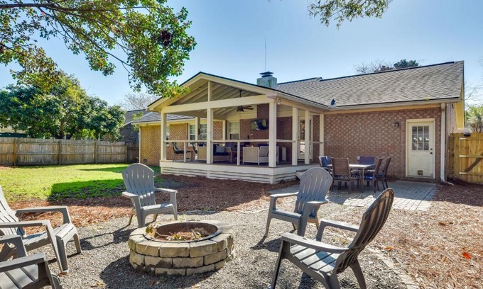 Harborgate Shores Casa | 3 Mi to Beach Coastal Escape in Mount Pleasant