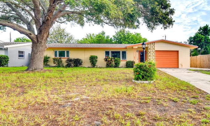 Seminole Casa | 3 Mi to Beach Seminole Retreat with Patio