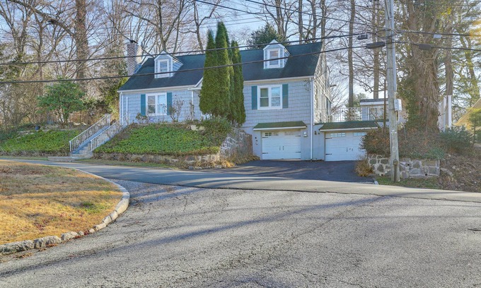 White Plains Casa | 3 Mi to Downtown: Spacious White Plains Home
