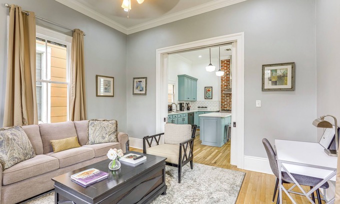 Mid-City Casa | 3 Mi to Dtwn New Orleans: Historic Cottage w/ Yard