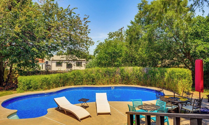 Central Oklahoma City Casa | 3 Mi to Dtwn OKC: Pet-Friendly Paseo Gem!