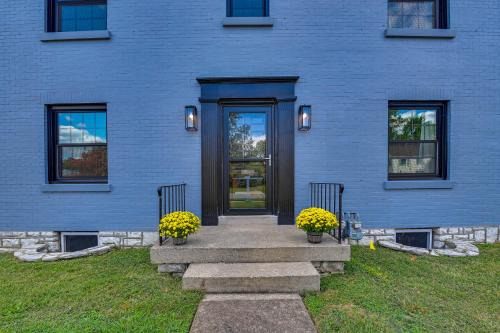 Lexington Apartamento | 3 Mi to Dtwn Updated Retreat with Deck in Lexington
