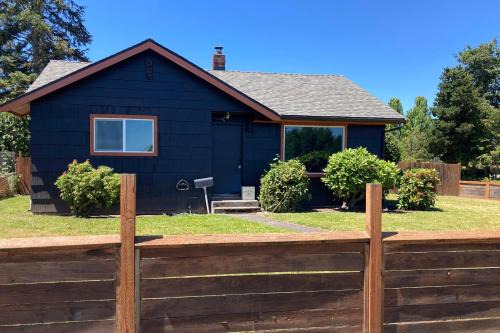 Auburn Casa | 3 Mi to Emerald Downs Pet-Friendly Home