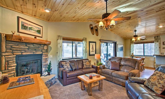 Show Low Casa | 3 Mi to Fool Hollow Lake Romantic Show Low Cabin