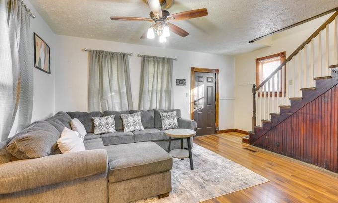 Beatrice Casa | 3 Mi to Golf - Beatrice Vacation Home!