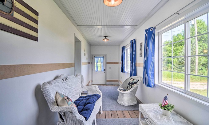 Central Lake Cabaña | 3 Mi to Lake Michigan: The Country Cottage