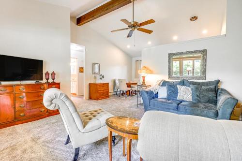 Lansing Casa | 3 Mi to Michigan State Duplex with Patio in Lansing