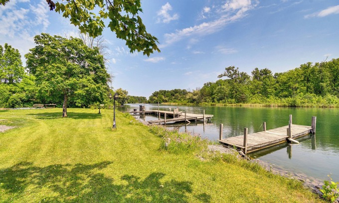 Waterloo Apartamento | 3 Mi to Seneca Lake: Couple's Apt w/ River Access