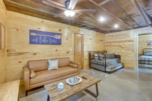 Alpine Bay Casa | 3 Mi to Water Logan Martin Lake Cabin Getaway