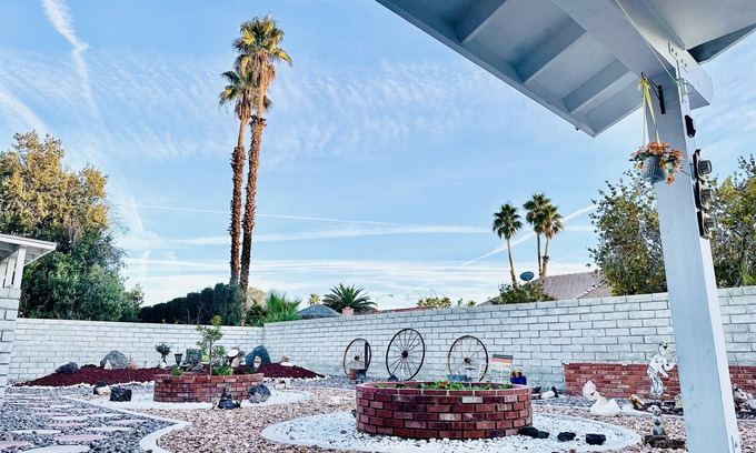 Chinatown Casa | 3 Miles To Strip Homy Retreat in Heart Las Vegas