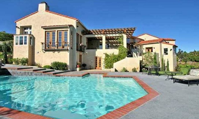Mount Helix Villa | ¡3 millones de hacienda italiana en Mt Helix con 360 'de vistas impresionantes!
