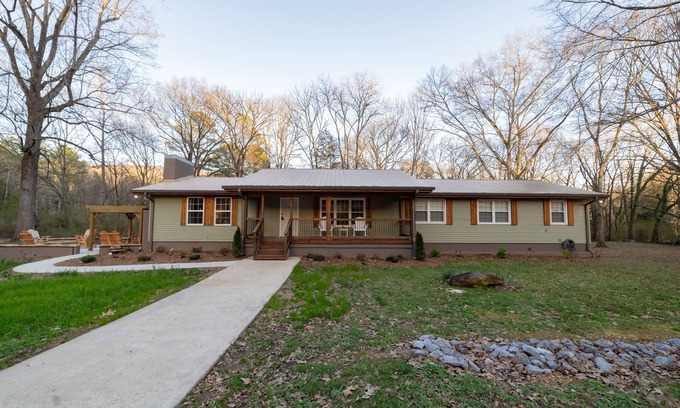 Grant Casa | 3 minutes from local boat launch, renovated multi-family home